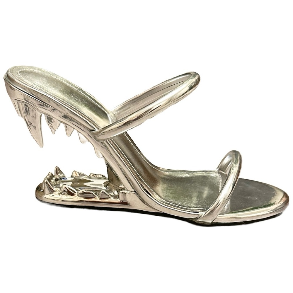 Gothic silver metallic tiger/vampire fang/bite /mouth silhouette sandals